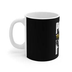 Motivational Mug — "Power Through Pain" Bold Gym Coffee Cup